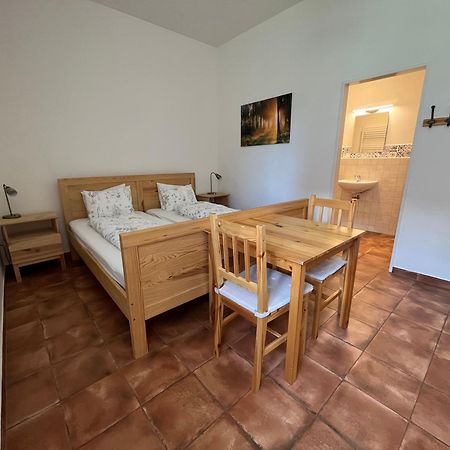 Dvůr Nové Zámky Hotel Mladec Exterior foto