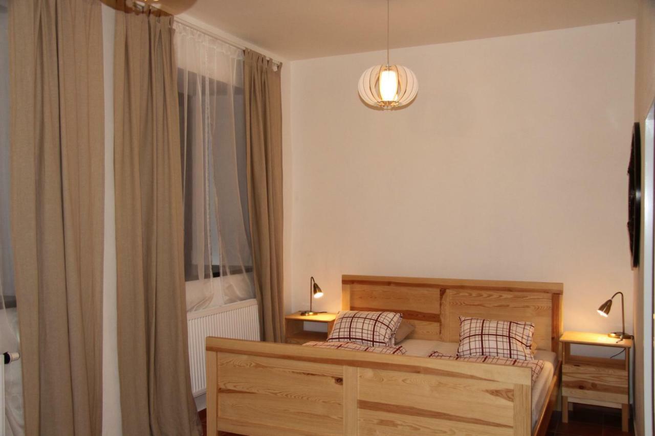Dvůr Nové Zámky Hotel Mladec Exterior foto