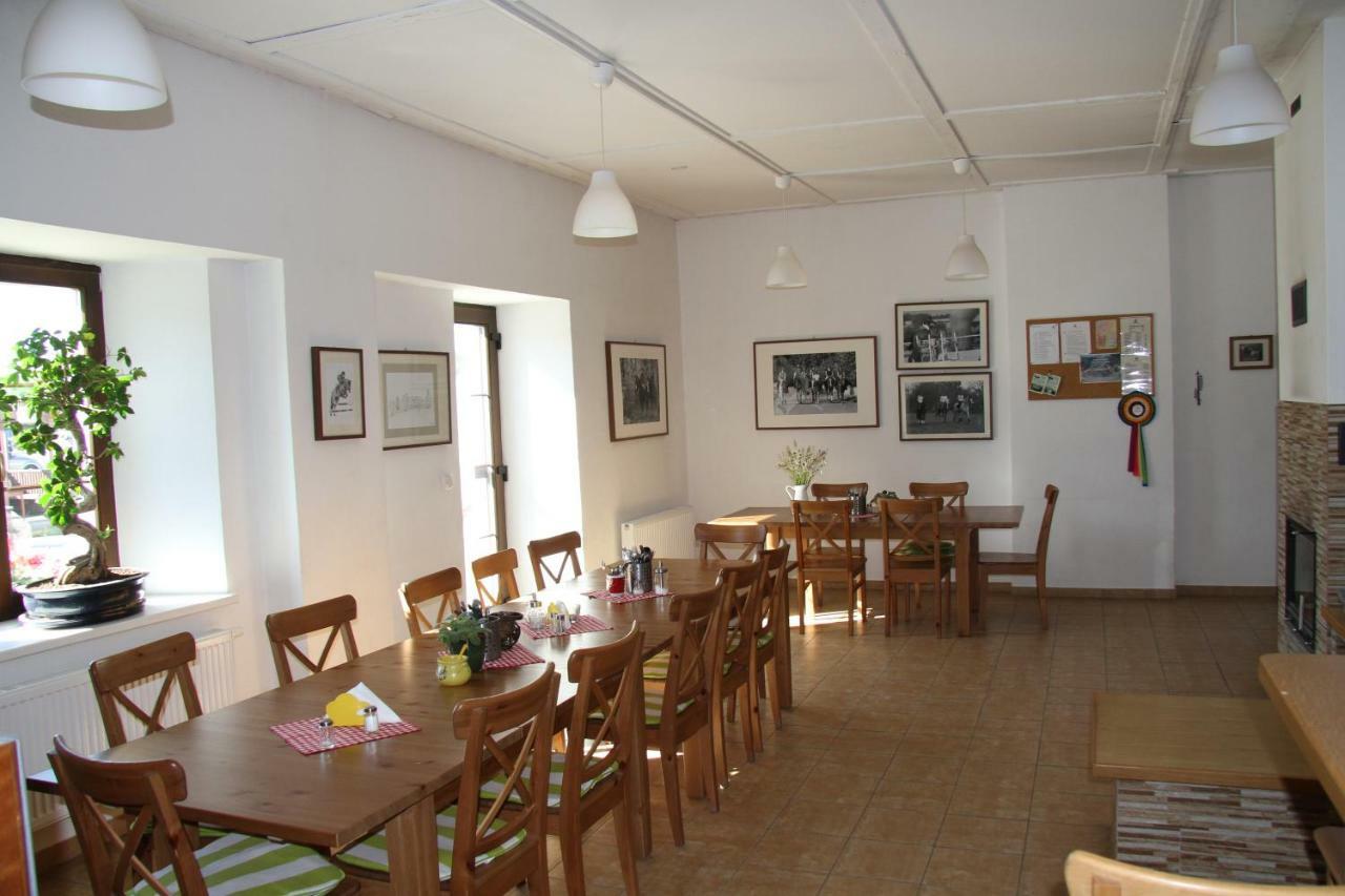 Dvůr Nové Zámky Hotel Mladec Exterior foto